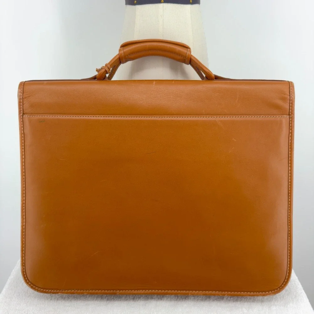 Hartmann tan leather
